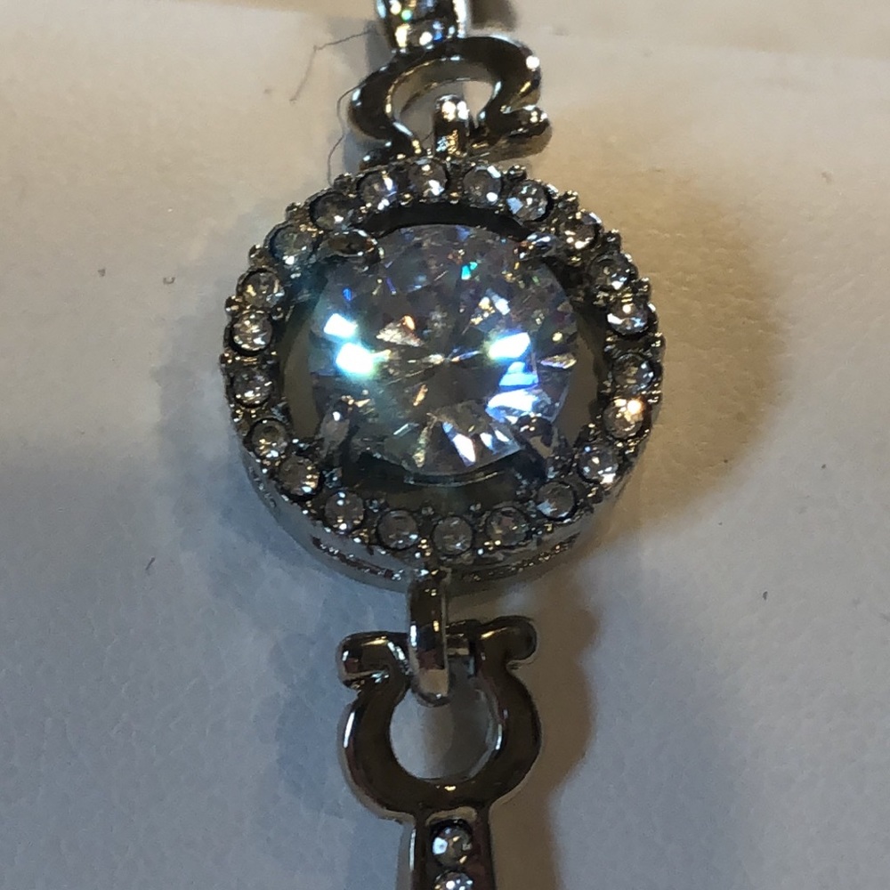 Rhinestone center stone silver tone bracelet. Well made channel set detail - Picture 3 of 7